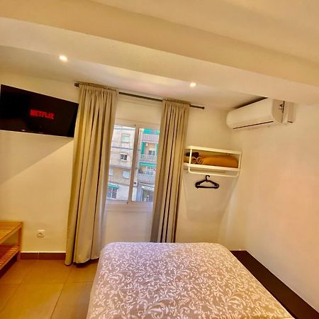 Suites Nuevas Con Bano Privado Frente Al Metro St Mwc Barcelona-Fira L'Hospitalet de Llobregat Exterior foto