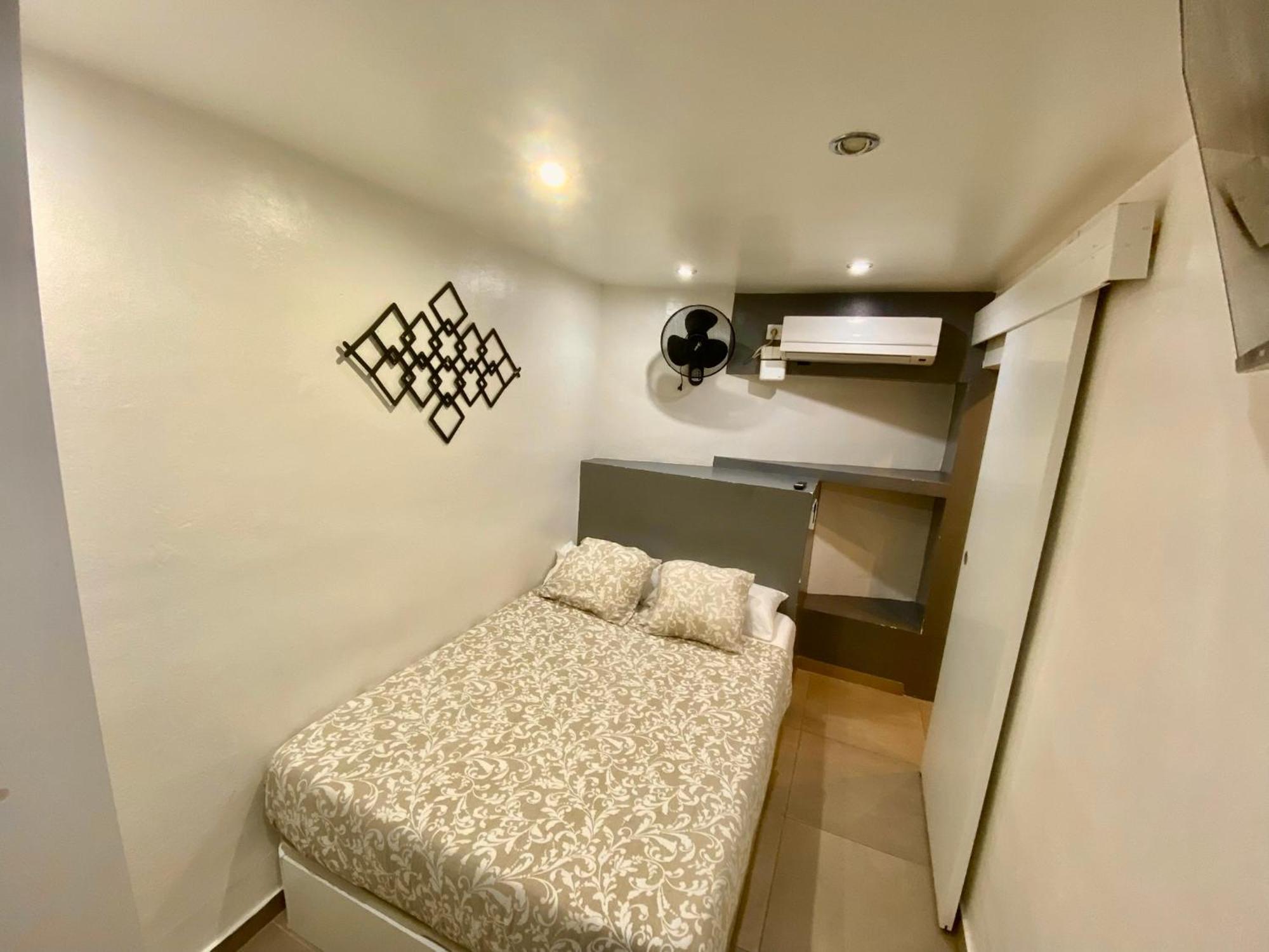 Suites Nuevas Con Bano Privado Frente Al Metro St Mwc Barcelona-Fira L'Hospitalet de Llobregat Exterior foto