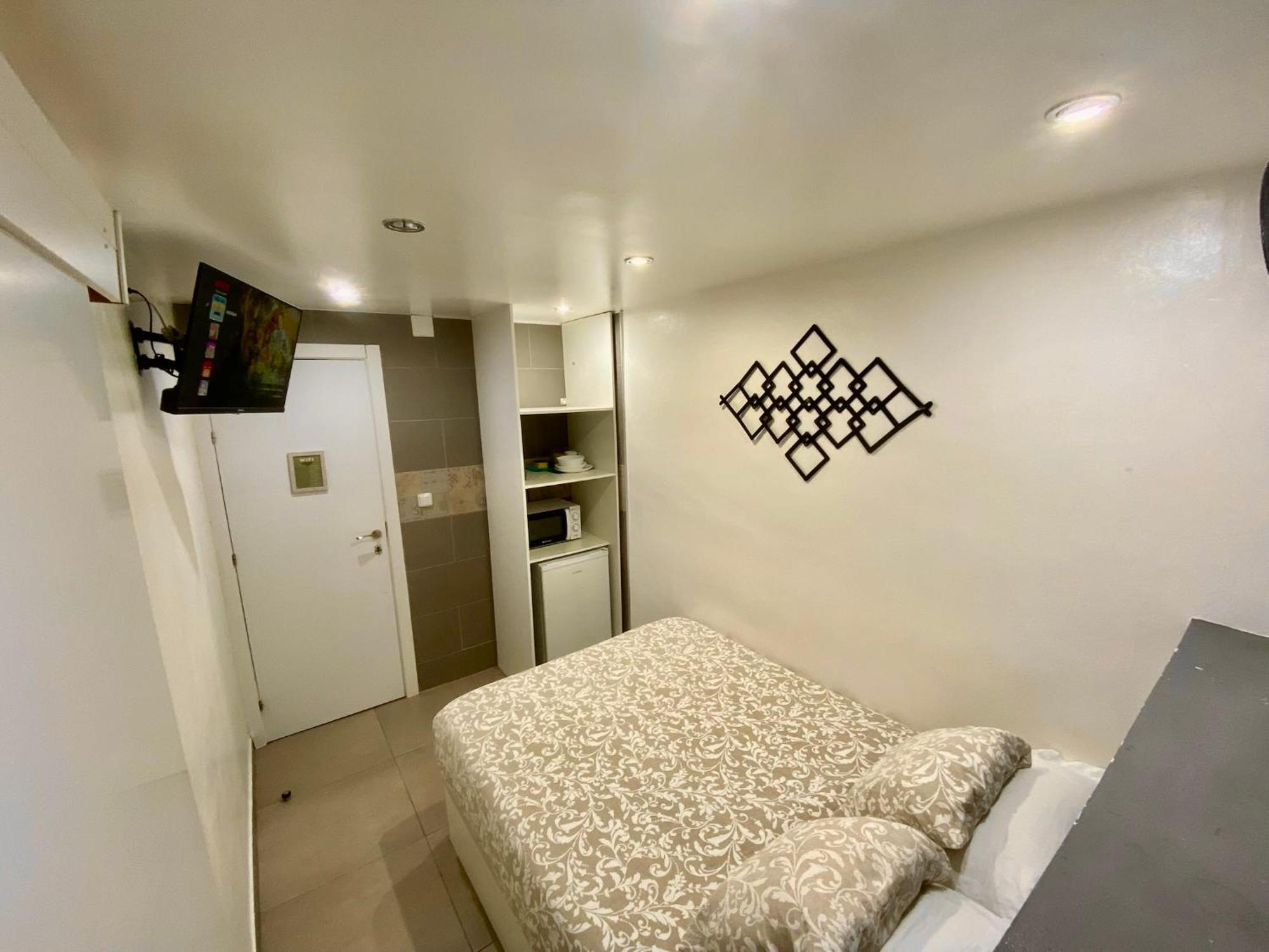 Suites Nuevas Con Bano Privado Frente Al Metro St Mwc Barcelona-Fira L'Hospitalet de Llobregat Exterior foto