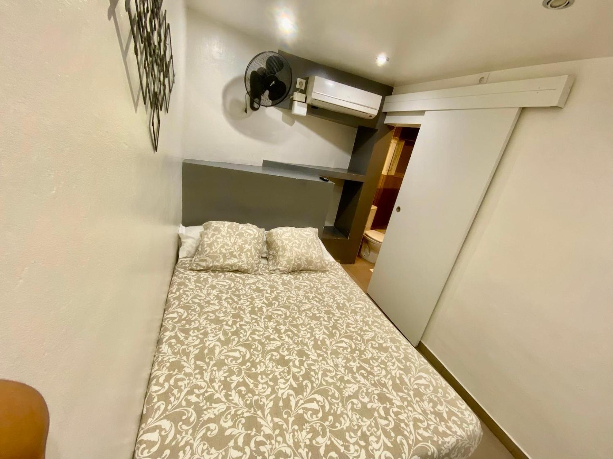 Suites Nuevas Con Bano Privado Frente Al Metro St Mwc Barcelona-Fira L'Hospitalet de Llobregat Exterior foto