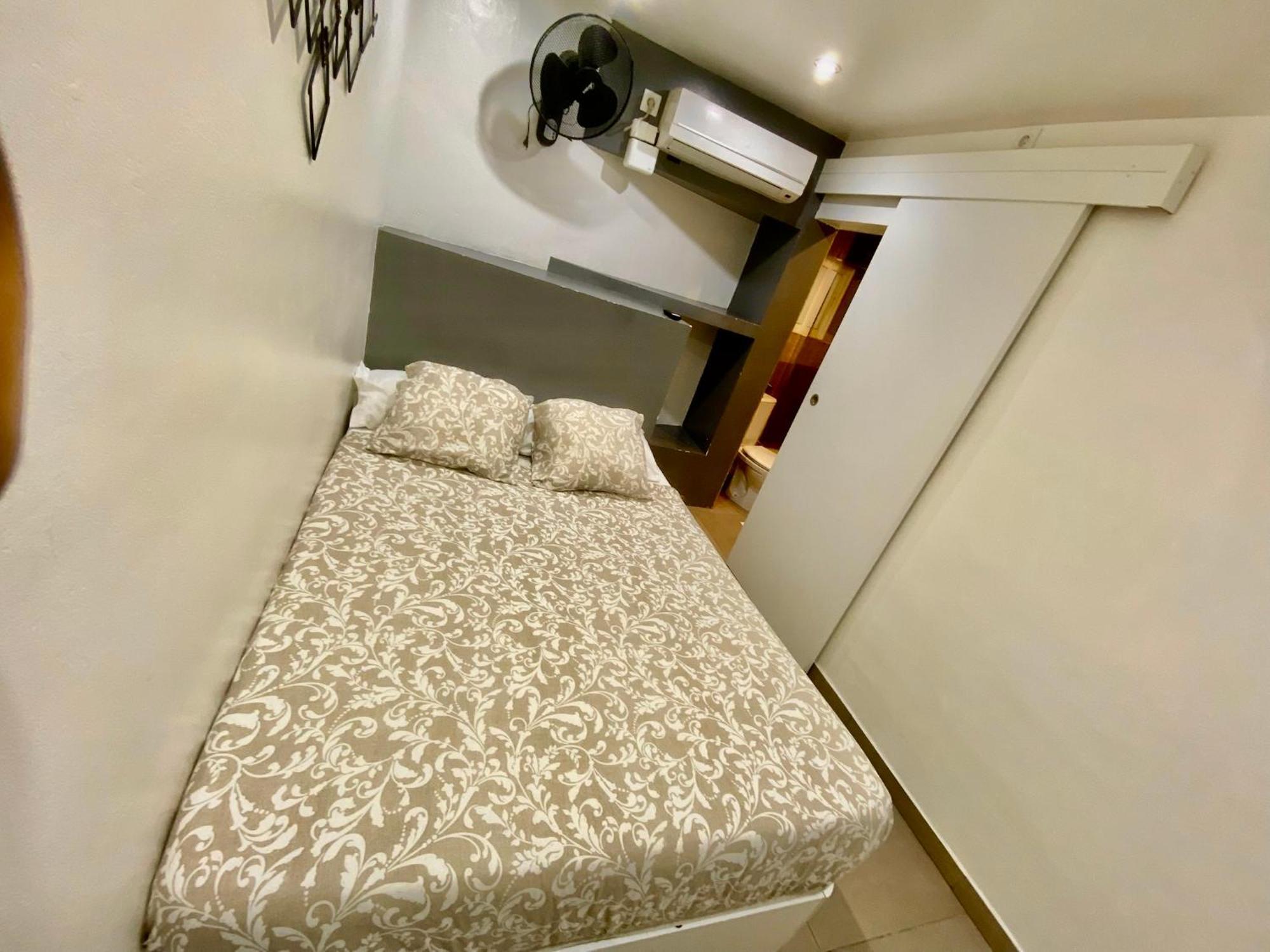 Suites Nuevas Con Bano Privado Frente Al Metro St Mwc Barcelona-Fira L'Hospitalet de Llobregat Exterior foto